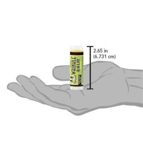 Dogline Natural Dog Company Wrinkle Balm Travel Stick voor je hond hoogte